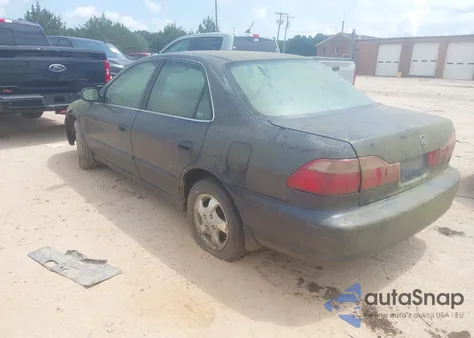 1999 Honda Accord Ex from USA, damaged, VIN 1HGCG6677XA105608
